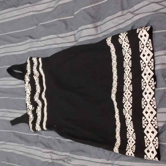 WHBM Misses Embroidered Sleeveless Dress, Midi Length - Picture 3 of 7